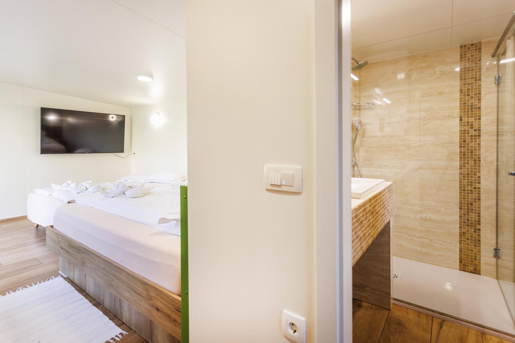 Mobile House Vegov Hram Hotel Dol pri Ljubljani Luaran gambar