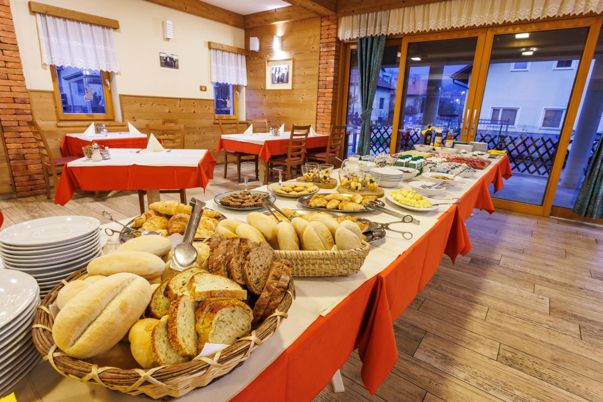Mobile House Vegov Hram Hotel Dol pri Ljubljani Luaran gambar